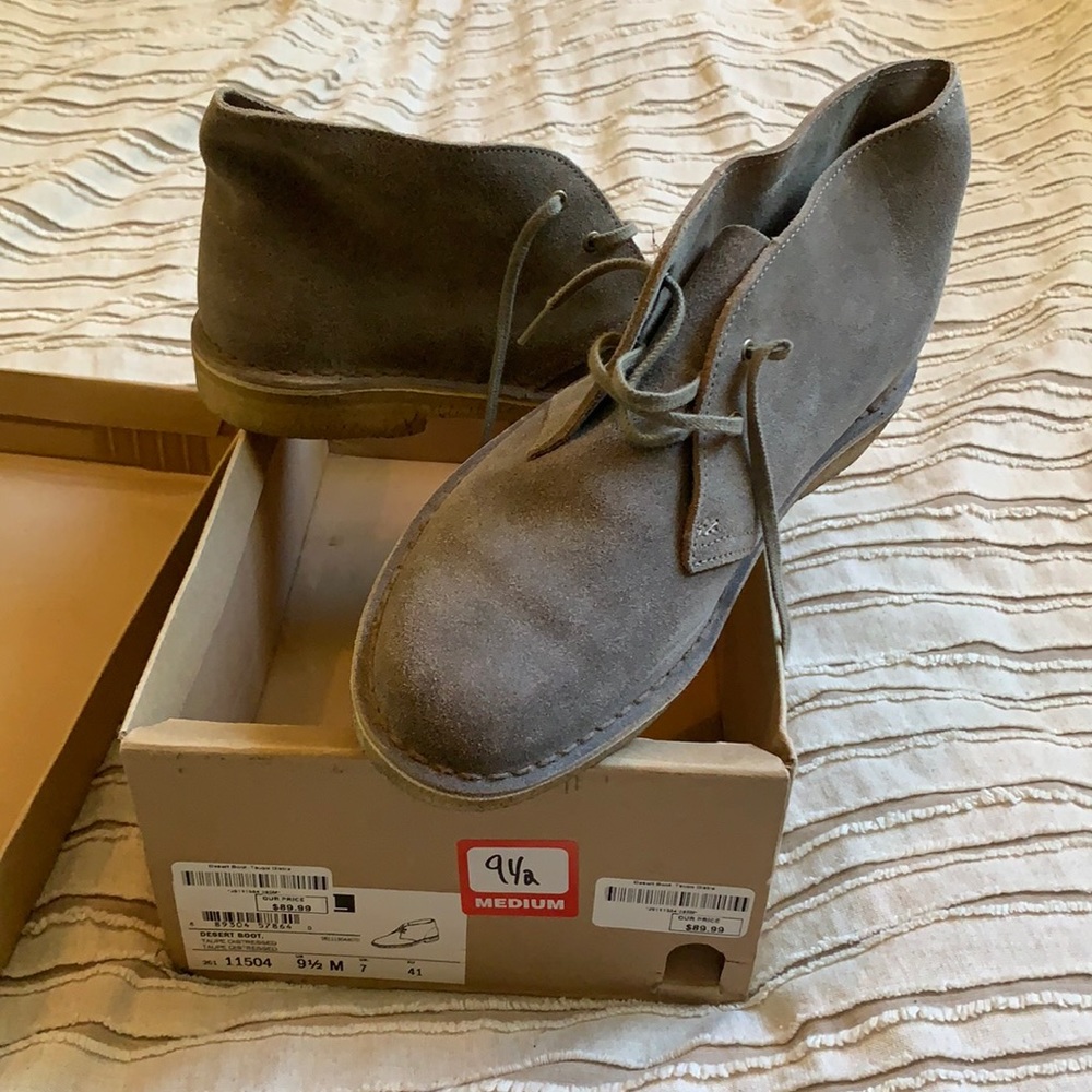 NWT Clark’s desert boot women’s
